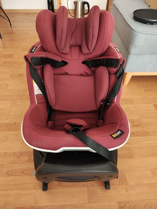 De vânzare scaun de copil Besafe Izi Twist I-size