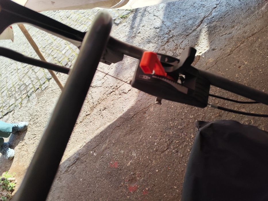 Самоходна бензинова косачка