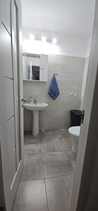 Apartament 4 camere, mobilat,utilat, 2 băi, et 2