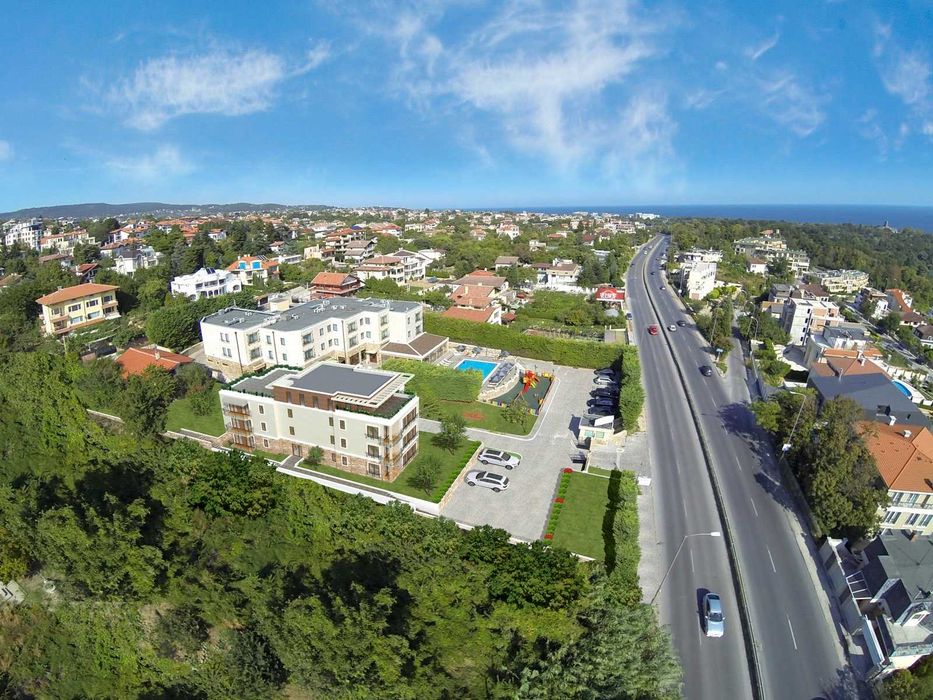 Продажба на  3-стаен апартамент до морето