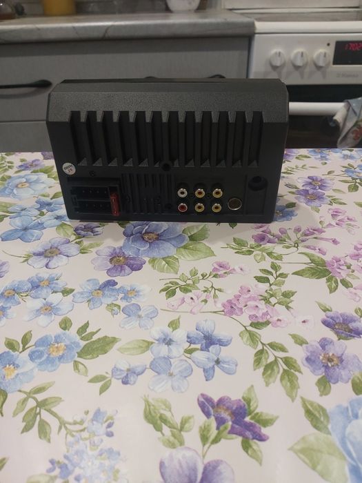 Продается магнитола element 5