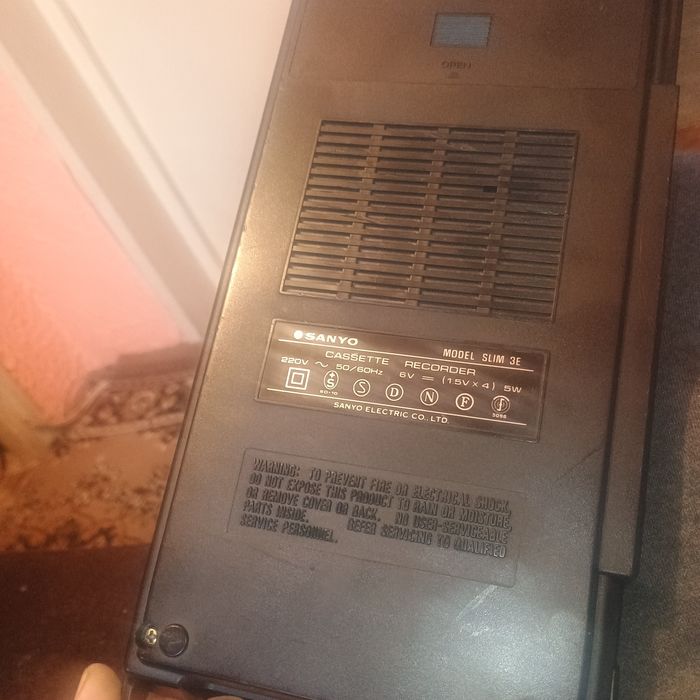Casetofon Vintage Sanyo Model Slim 3E - Japonia