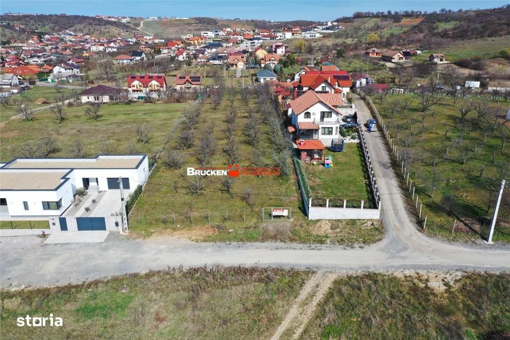 Teren pe deal | 2400 mp