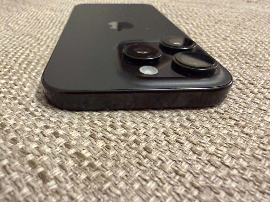 iPhone 16 Pro, Black Titanium, 1TB