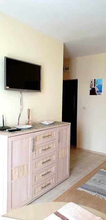 Дава се под наем Едностаен апартамент в Царево - 40 кв.м за 500 € - Снимка #2