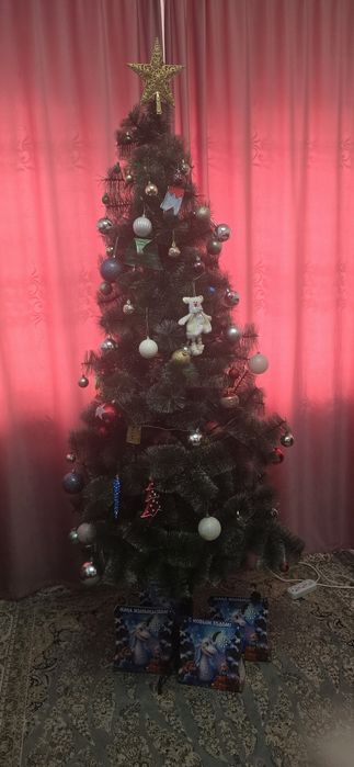 Продам ёлку срочно