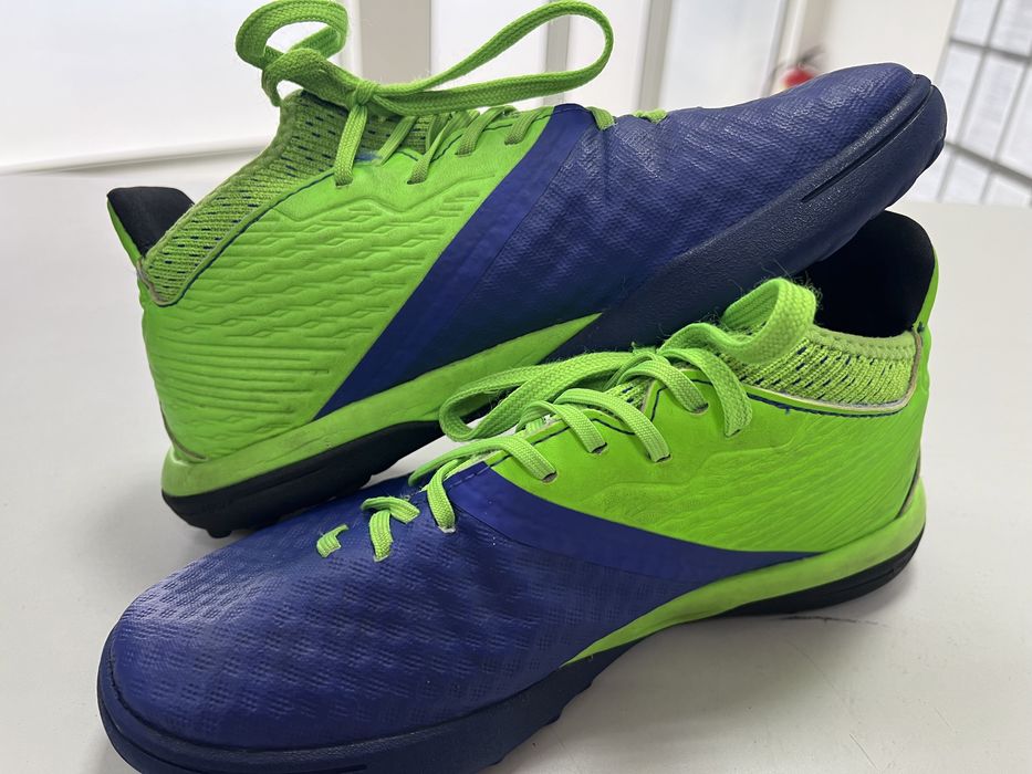 Детски спортни обувки