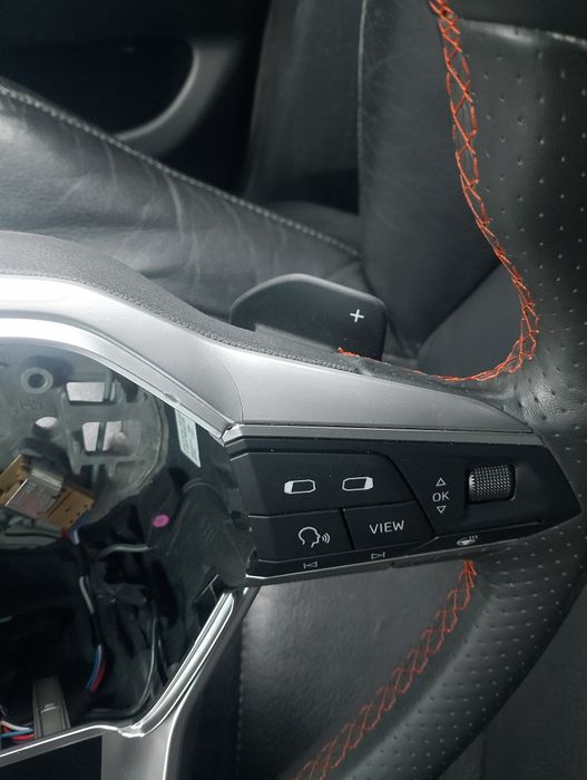 Оригинален мултифункционален волан от Seat Leon 5F – визия + удобство + контрол