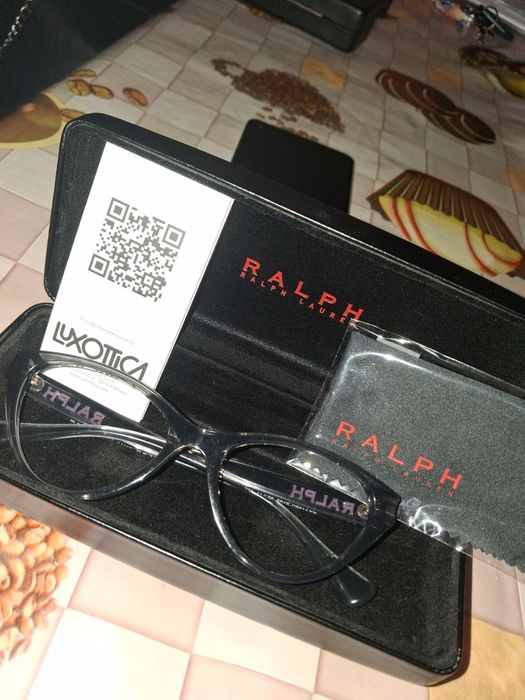 Vând ramă de ochelari