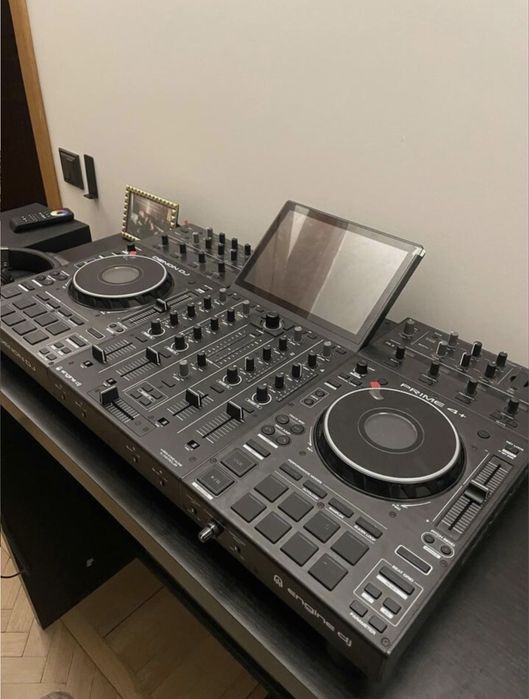 Consola DENON PRIME 4