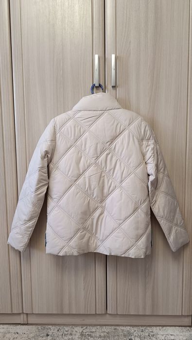 Продам куртку женскую