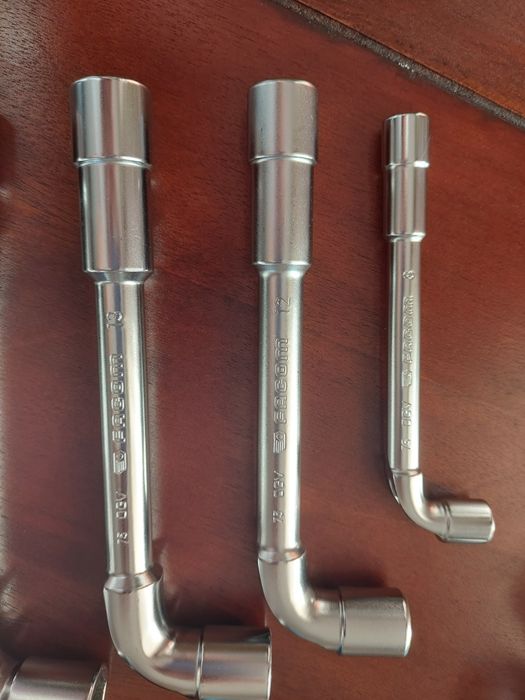 Facom Unior Инструменти