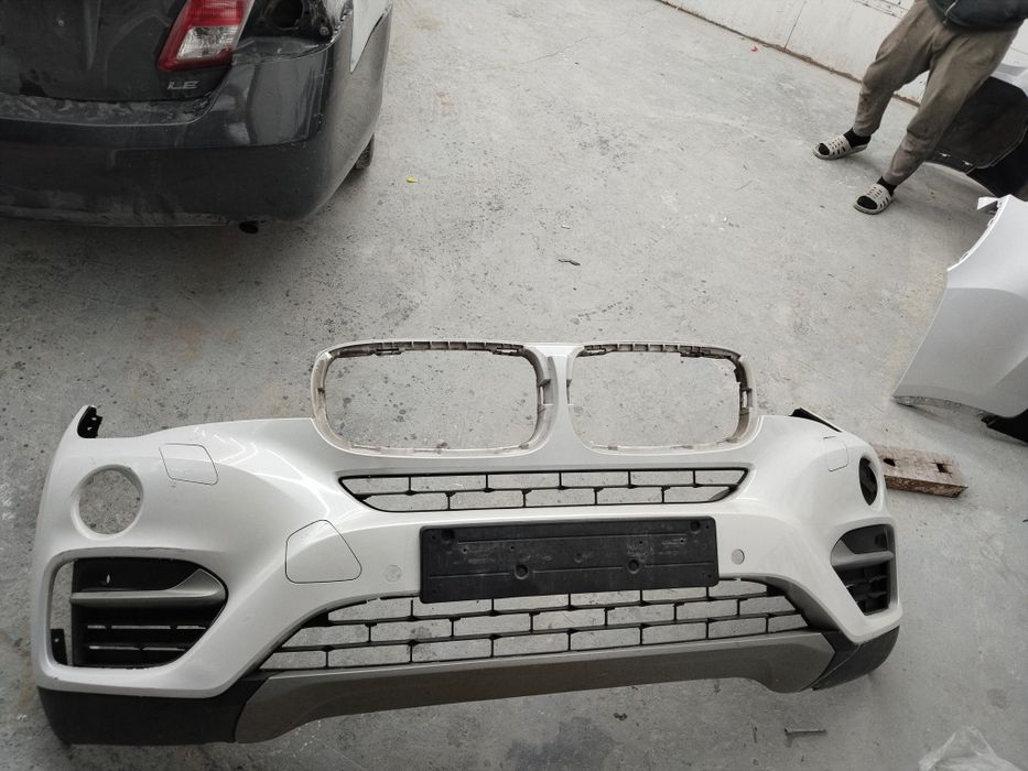 Переднии Бампер BMW F16