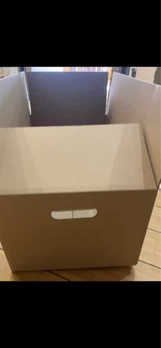 Продам кортонные коробки . Самовывоз