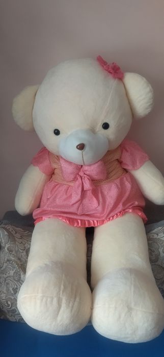 Продам плюшевого медведя