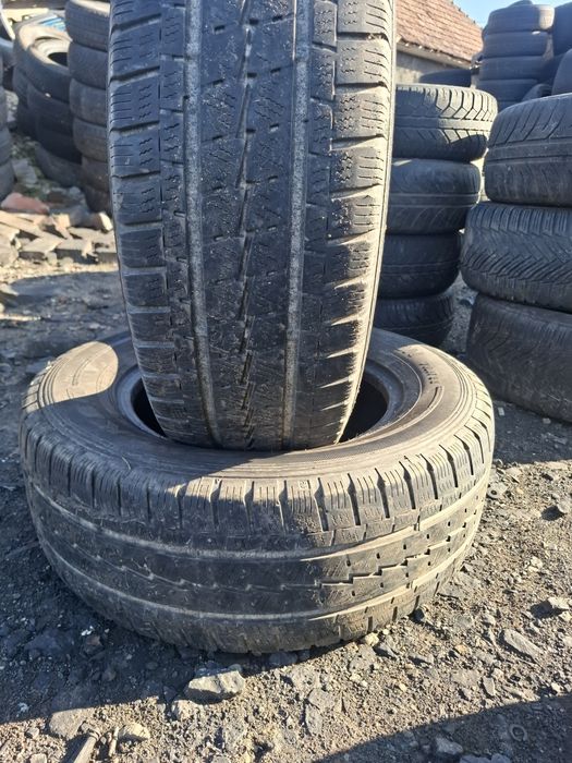 Vand 2 anvelope 235 65 16 C falken de iarna bune dot 2021