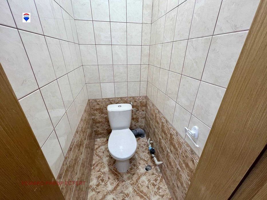 Дава се под наем Офис в Русе, Център - 14 кв.м за 204 € - Снимка #2