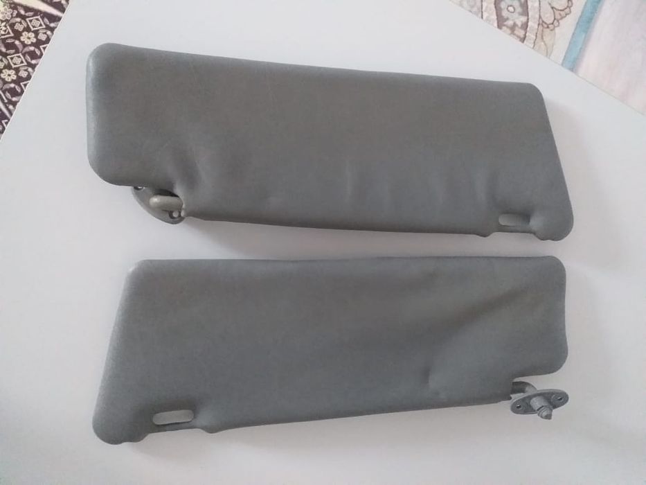 Продам козырёк мерс 124  мерс 190