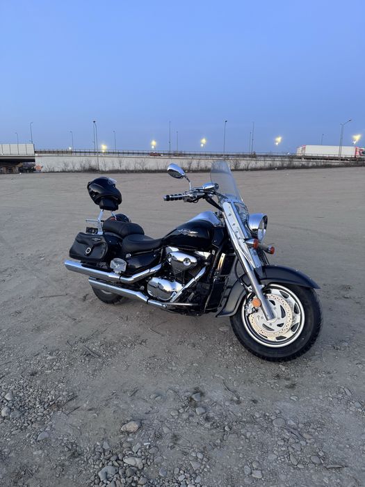 Vand sau schimb.Suzuki boulevard c90 model 2005