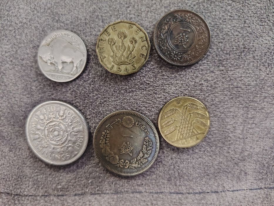 Продам монеты.  .