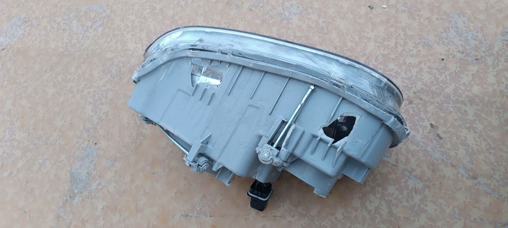 Дамас фара сотилади