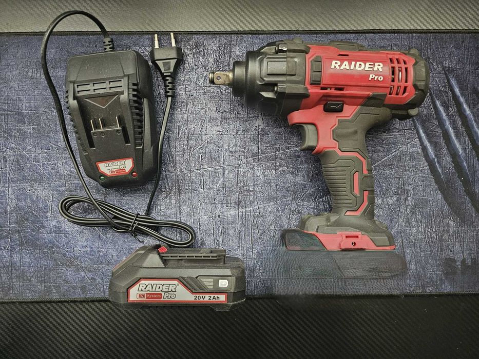 Ударен Акумулаторен Гайковерт Raider 400нм батерия + зарядно