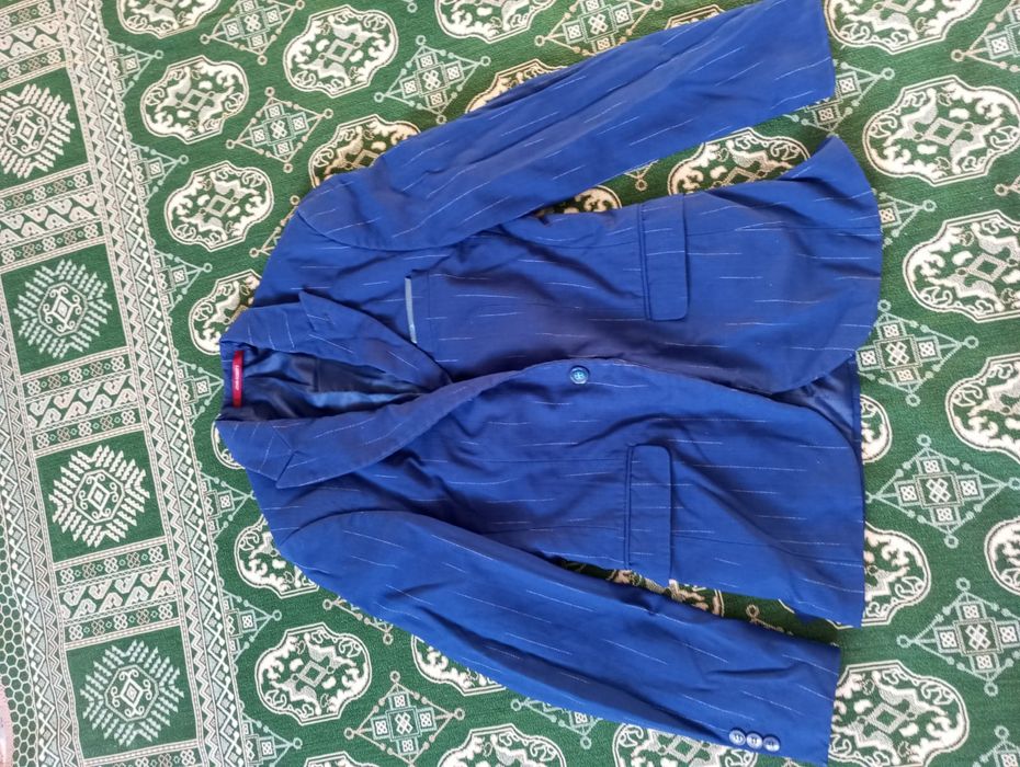 John Roberts. Костюм