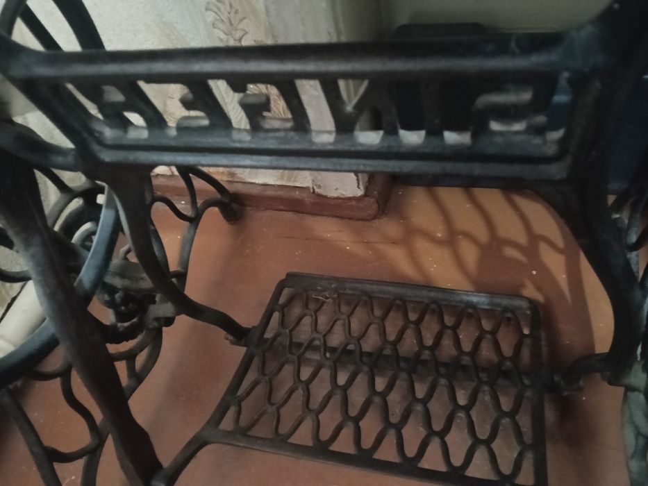 Продам швейную машину. Зингер