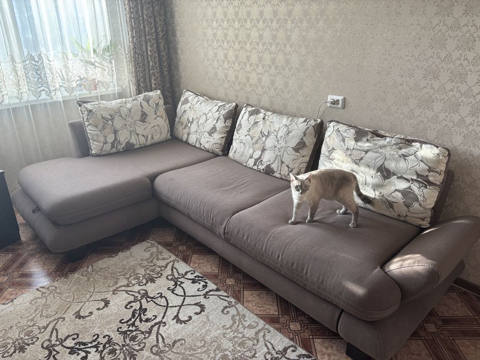 Угловой диван (б/у)