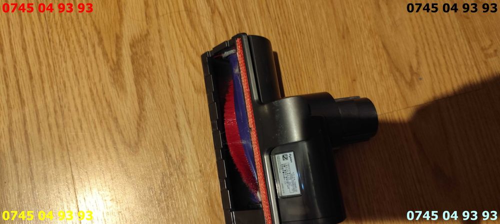 aspirator Dyson V10 perfect functional bateria buna cu accesoriile din poze se vinde fara incarcator