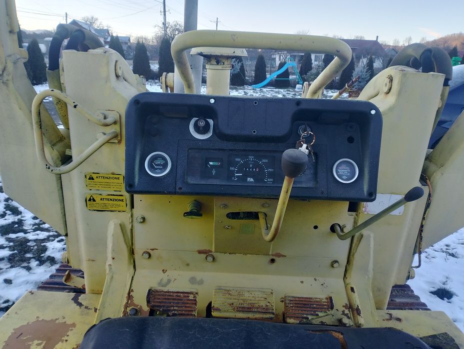 Vind buldozer-incarcator șenilat fiat alis