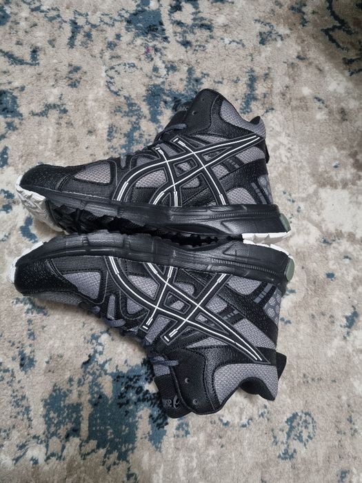 Asics zimni krasofka sotiladi yangi