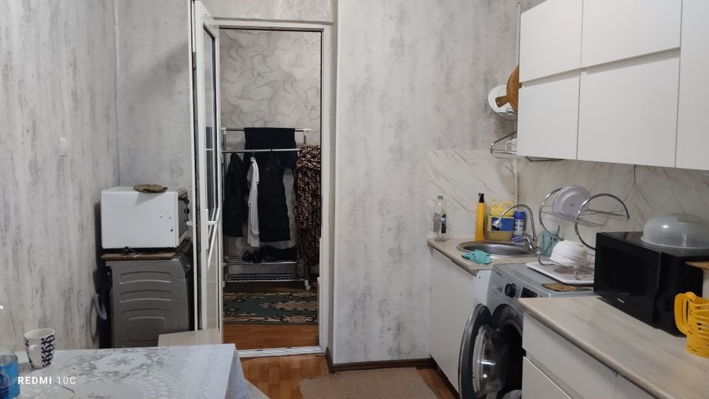 Срочно продается 2-х ком.квартира.