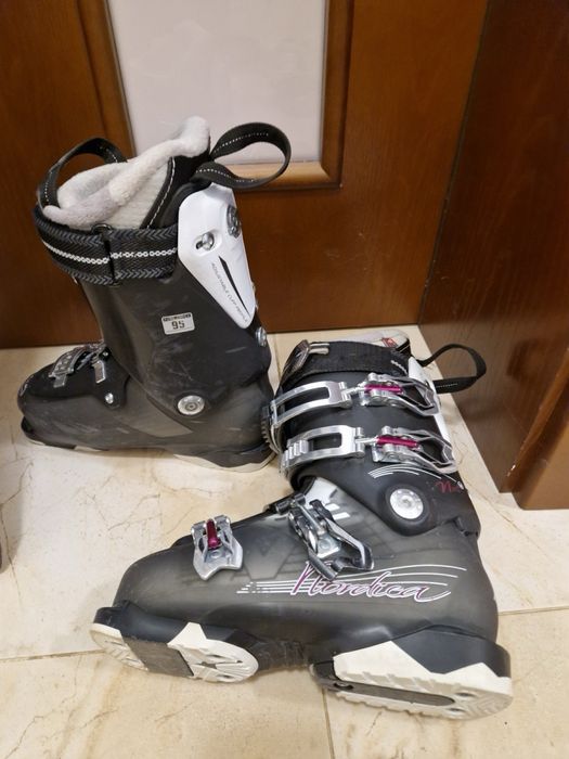 Ски Rossignol Famous 8, 149 см + обувки Nordica NXT N2 размер 24