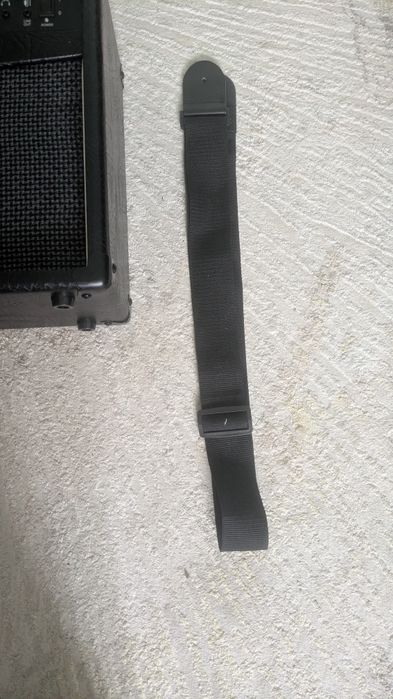 Vând amplificator Harley Benton Hb-20r+ accesorii