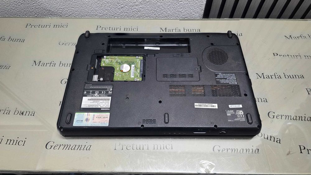 Laptop core i5 - Toshiba Satellite L555 - functional - instalat