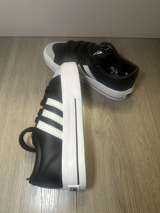 НАМАЛЕНИ Дамски обувки кецове  Adidas НОВИ