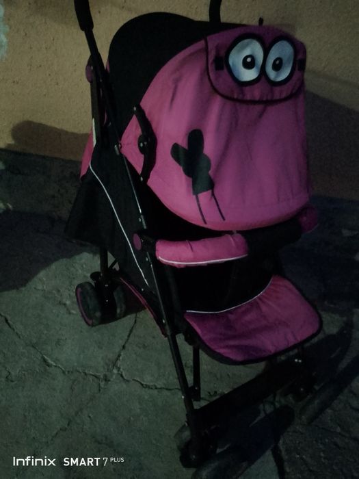 Коляска сотилади