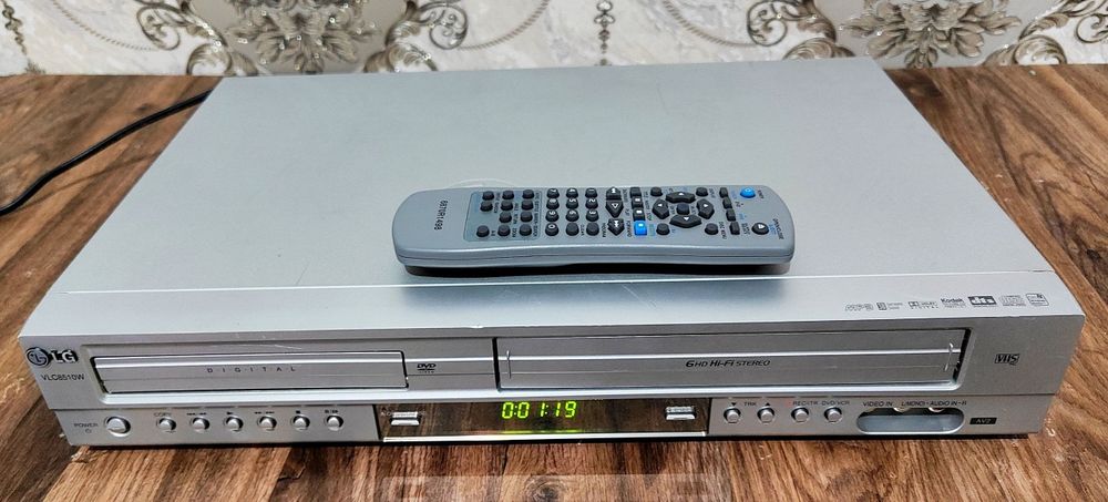 LG видеомагнитофон & DVD Combo