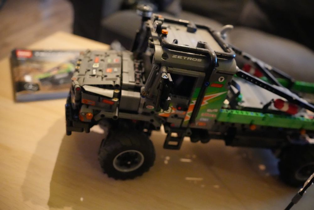 Lego Technic #42129 Mercedes-Benz Zetros 4x4 Cluj-Napoca • OLX.ro