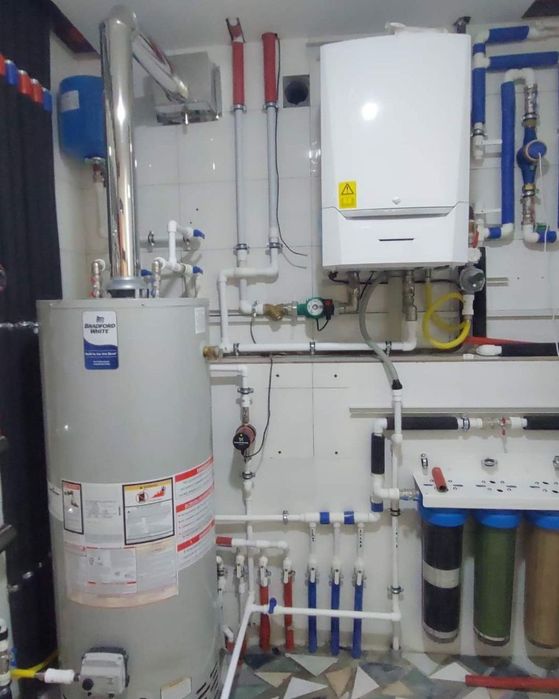 Продаётся свой готовый евродом 3 уровневый  отличный локация.