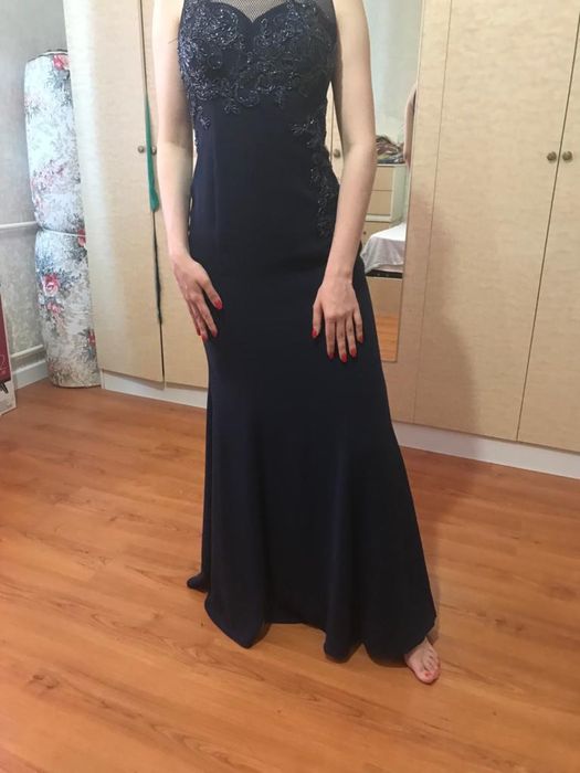 Продам платье 10000 тенге