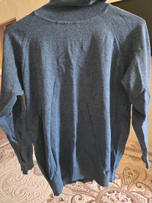 Продается одежда каждая по 2000