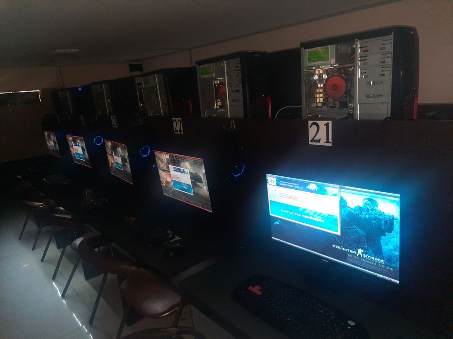 Игравой 10та компютер сотилади