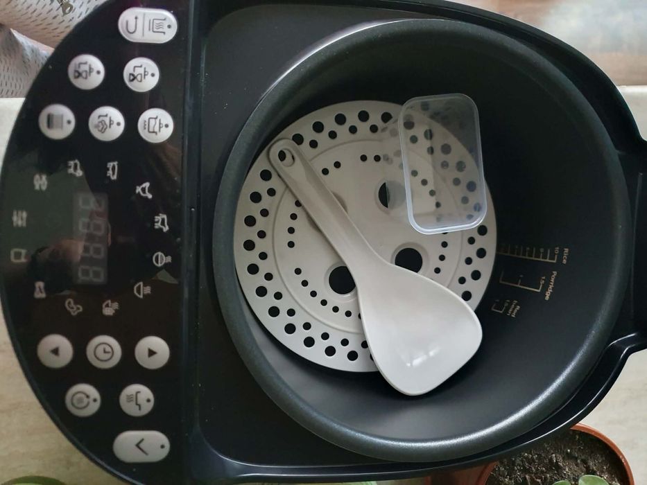 Неизползван  мултикукър Philips