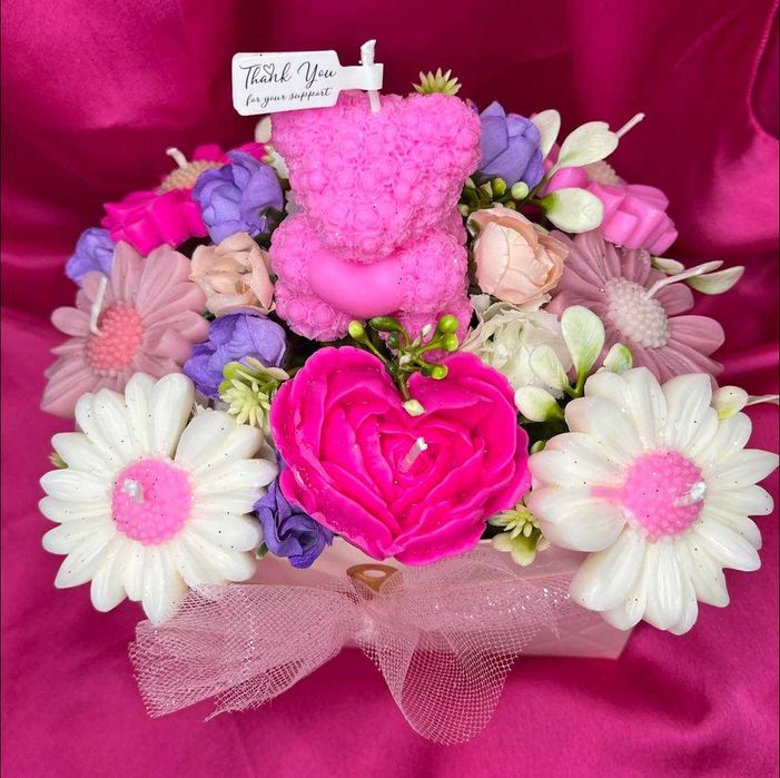 Ръчно изработени букети от соеви свещи