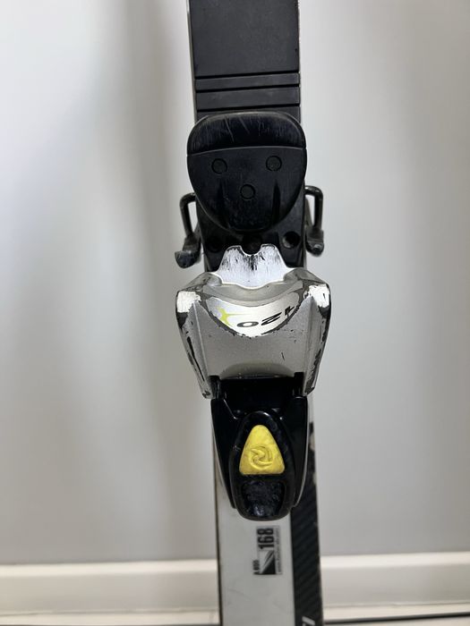 Лыжи и лыжные ботинки