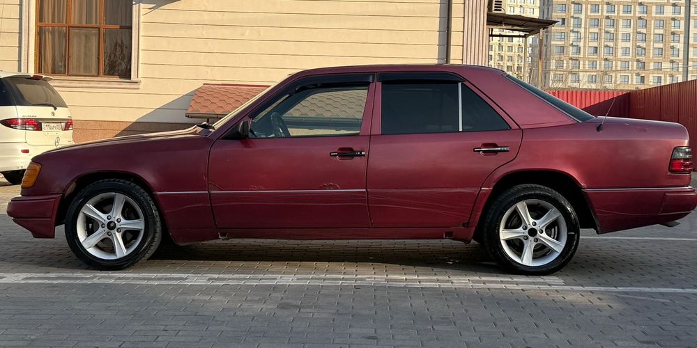 750000 Mercedes-Benc E200 Мерседес Е200