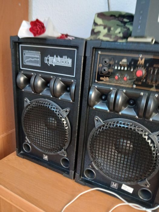 Boxe noi cumparate de o luna ..