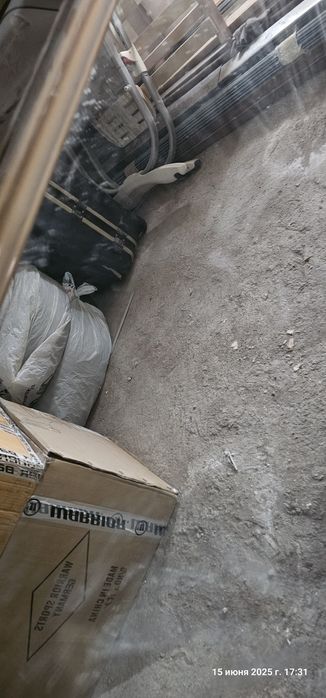 Продам зеркало 2700×100 зеркало высокое